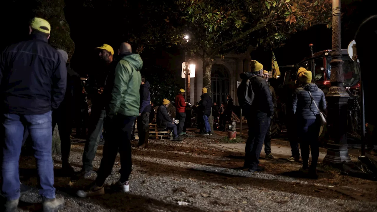 'C'est honteux': la colère d'agriculteurs après leur expulsion de la préfecture d'Agen