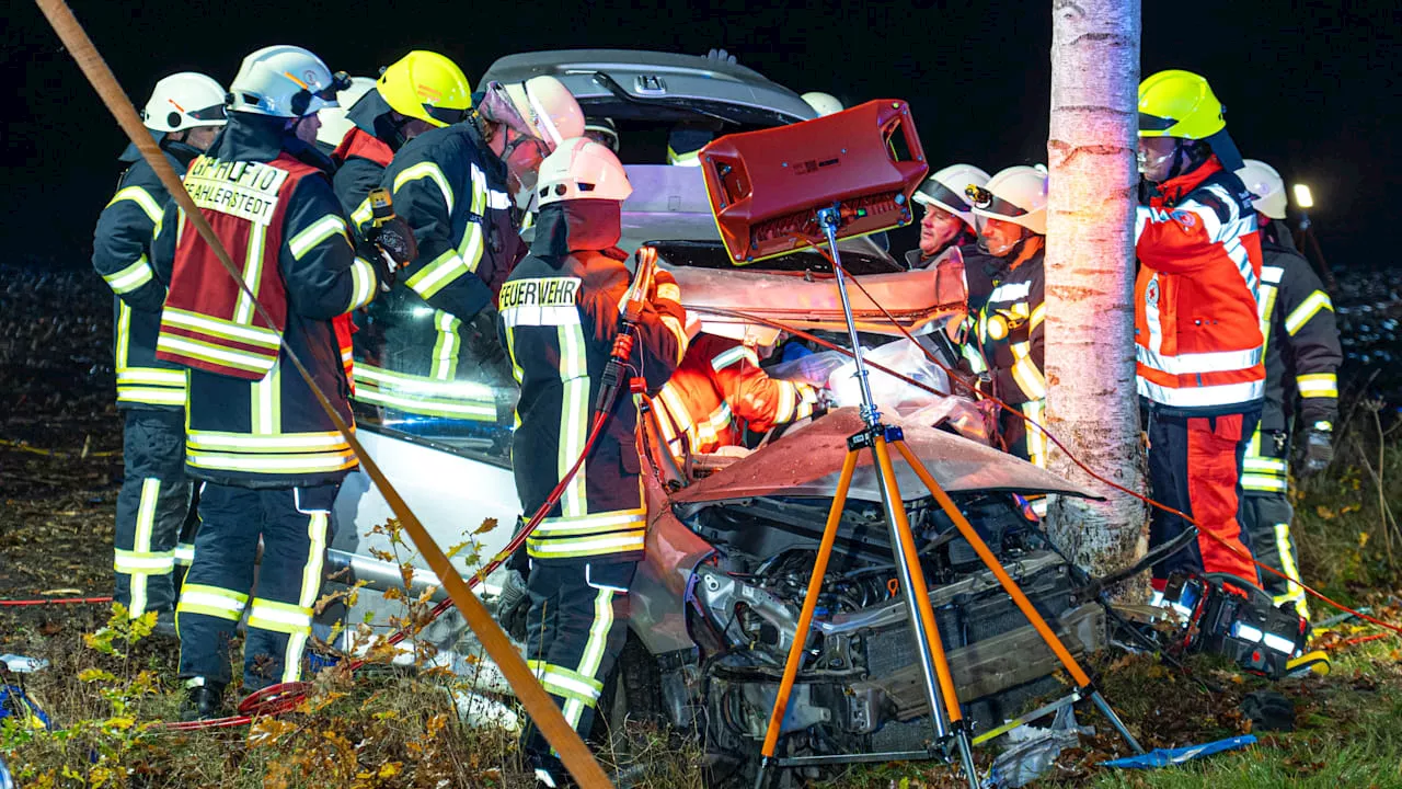 Unfall im Landkreis Stade: Fahranfänger (19) kracht gegen Baum