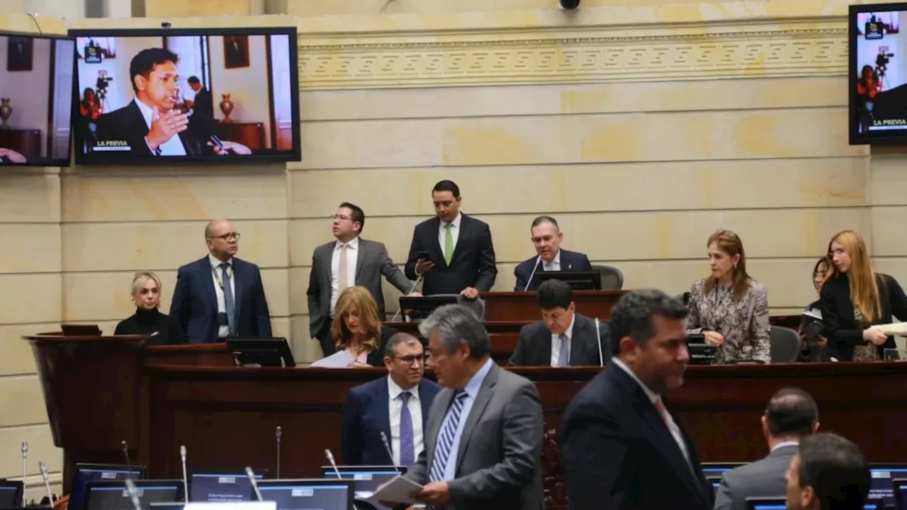 Hubo 104 tarjetas en elección de magistrado de Corte Constitucional, revela senador Garcés