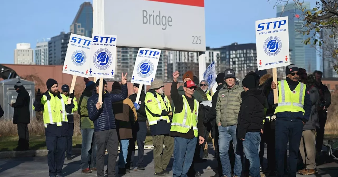 Canada Post, union sit down with mediator, but still ‘far apart’ as strike drags on