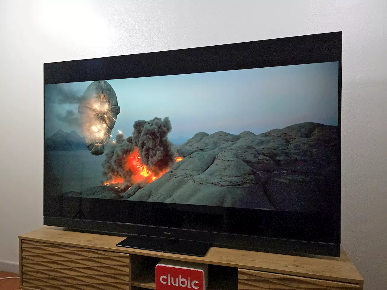 Le Panasonic Z93A s’invite dans notre comparatif des meilleurs TV OLED, découvrez pourquoi