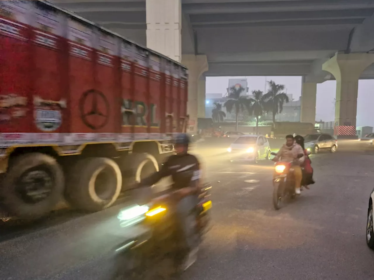 मेरठ में 419 पहुंचा AQI, शाम से छाया घना कोहरा: पहाड़ों जैसी ठंड, 21.5 डिग्री सेल्सियस पहुंचा दिन का तापमान,...