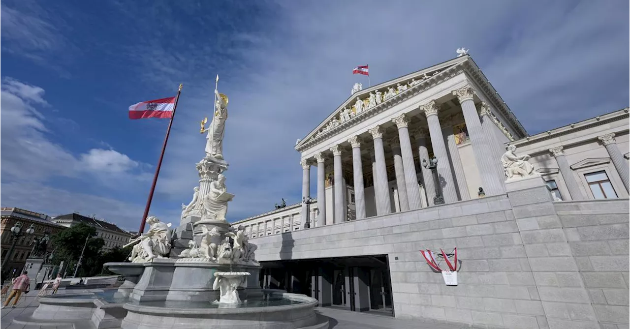 Deutscher Pensionist ist millionster Besucher im Parlament