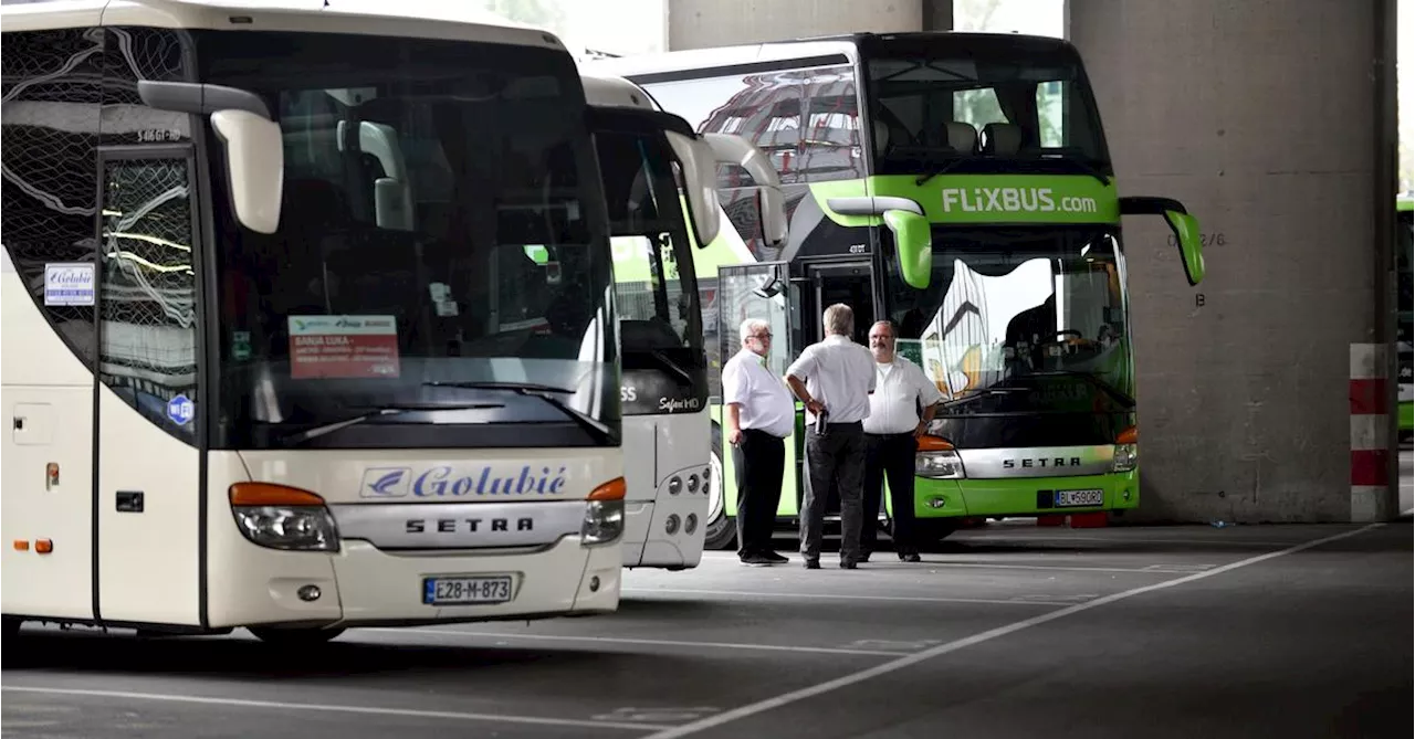 Fahrgast beißt Buslenker: Streit in Fernbus eskaliert in Wien