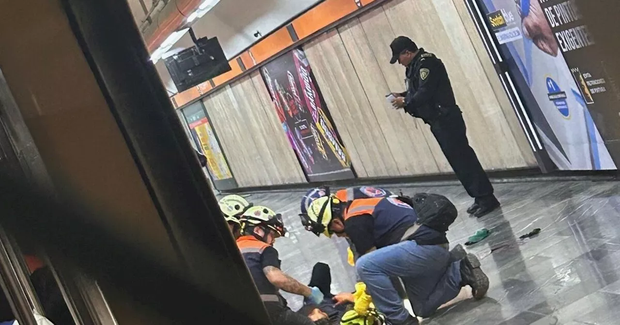 Hombre ataca a personas en Tacubaya, Línea 7 del Metro, y después se avienta a vías