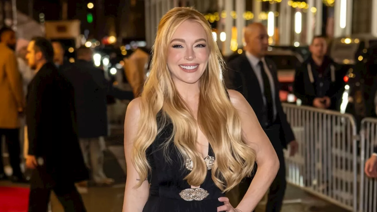 Lindsay Lohan lleva el mejor little black dress para las fiestas de fin de año