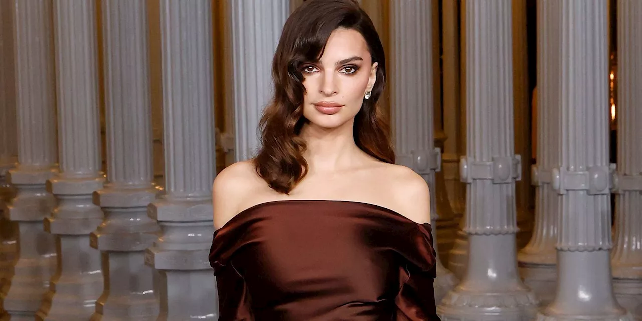 Emily Ratajkowski's Cozy Fall Sweater Featured a Massive Ab-Bearing Cutout Detail