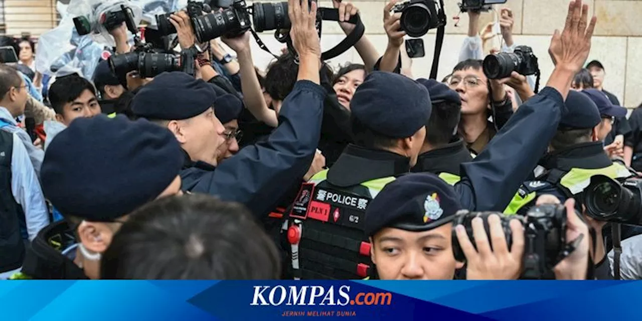 Hong Kong Penjarakan 45 Aktivis Demokrasi, Tuai Kecaman