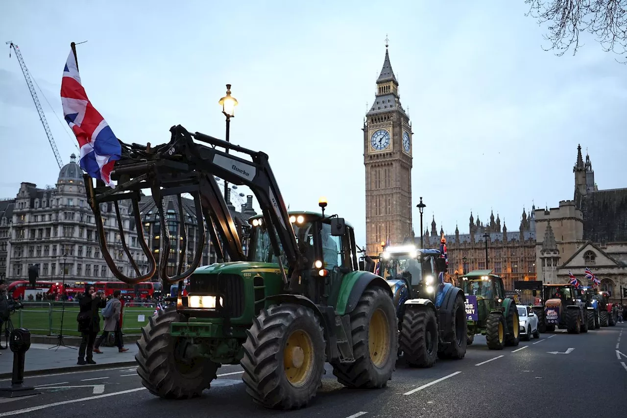 Des milliers d'agriculteurs à Londres contre un projet de taxe sur la succession