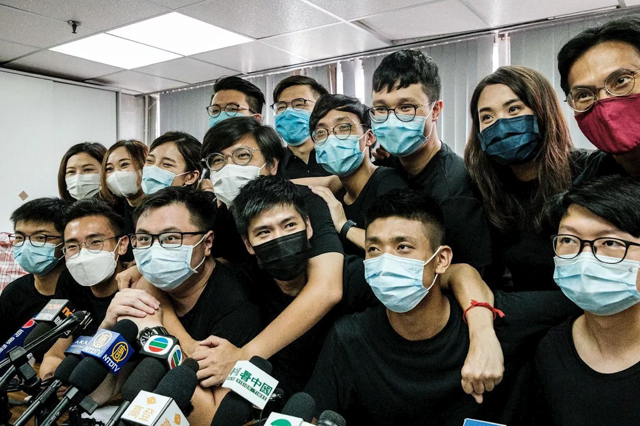 Un universitaire, des juristes et une journaliste parmi les condamnés à Hong Kong|br/|