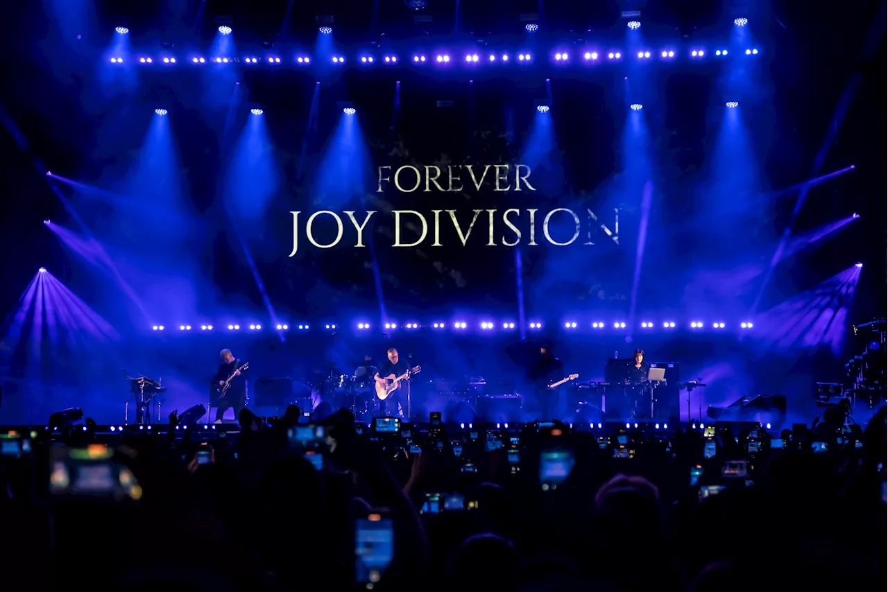 New Order y su eterno homenaje a Joy Division solo para fans en el CC24