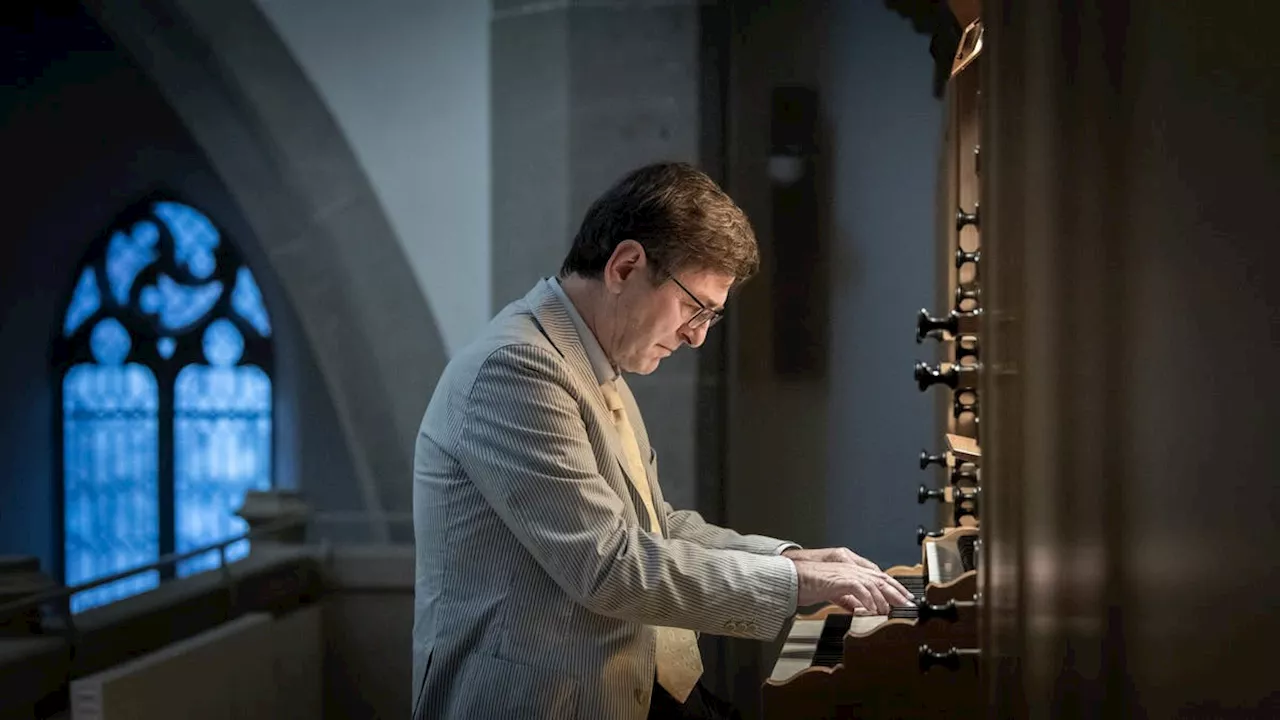 Faszinierende Klangwelten: Dieser Musiker spielt E-Gitarre auf der Orgel