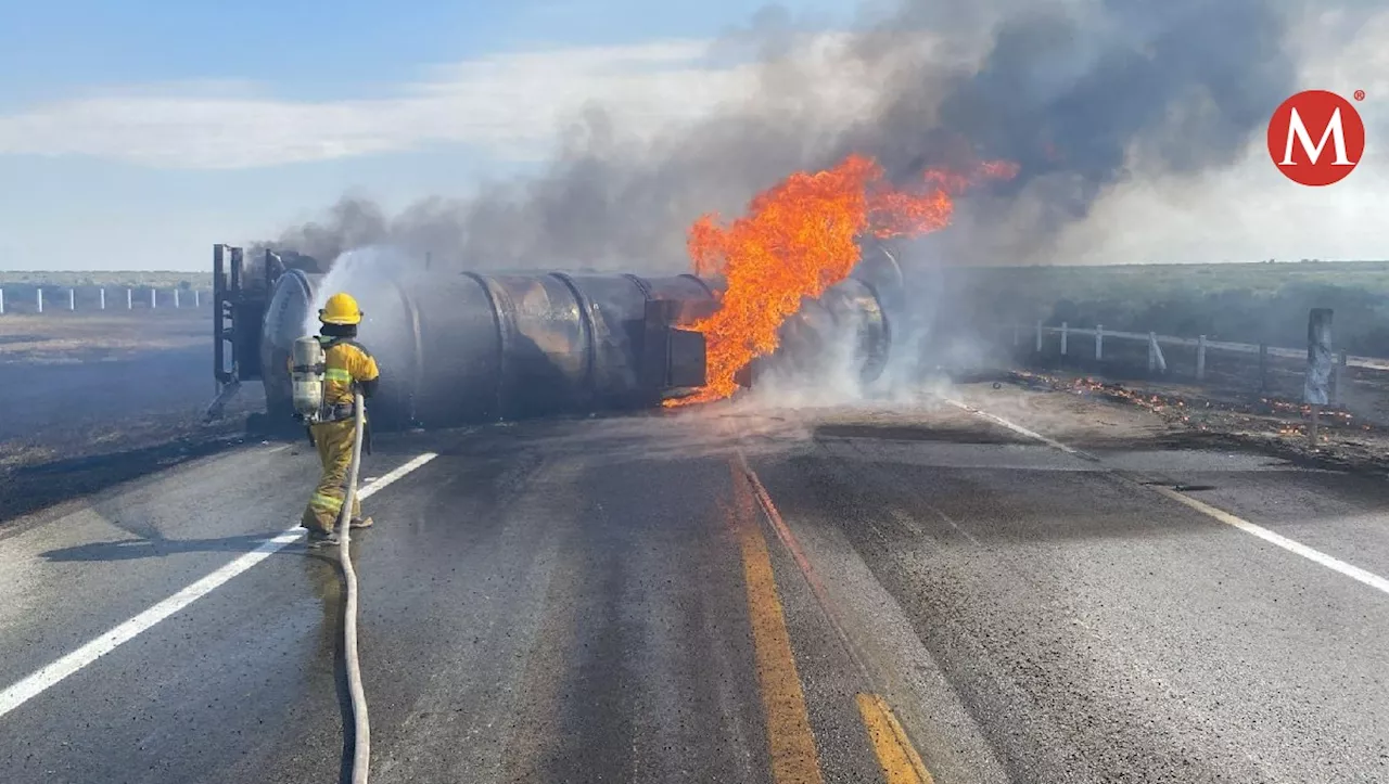 Se queman pipas con 60 mil litros de gasolina en Reynosa