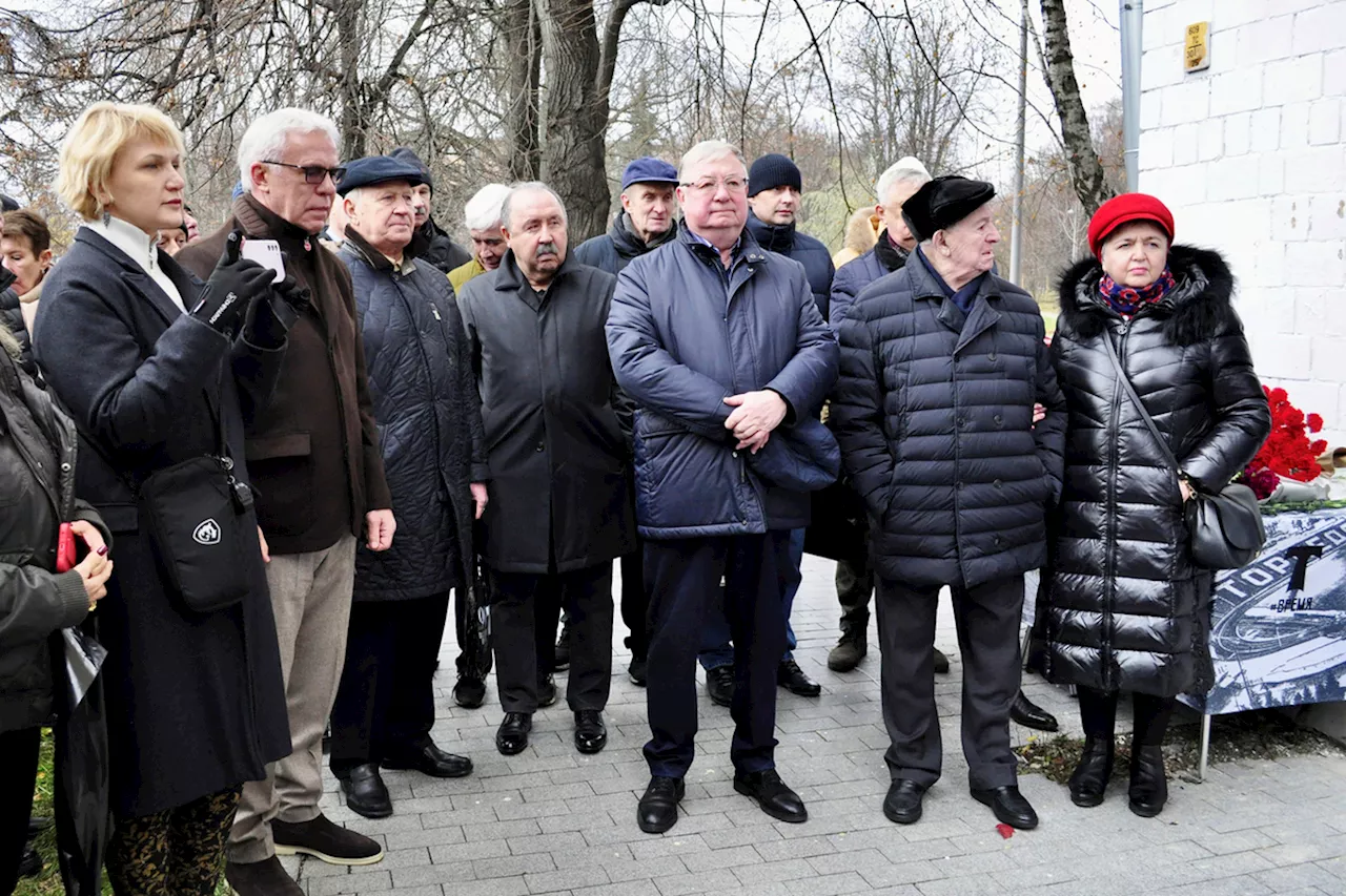 В юбилей Валентина Иванова в Москве открыли его мемориальную доску