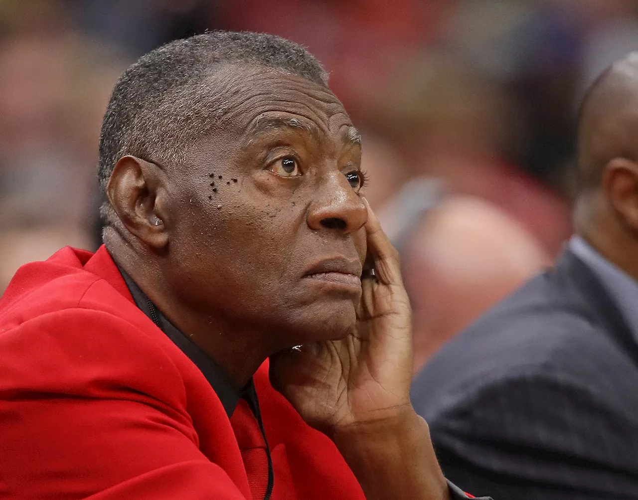 Legendary Bulls forward Bob Love dies at 81 after cancer battle