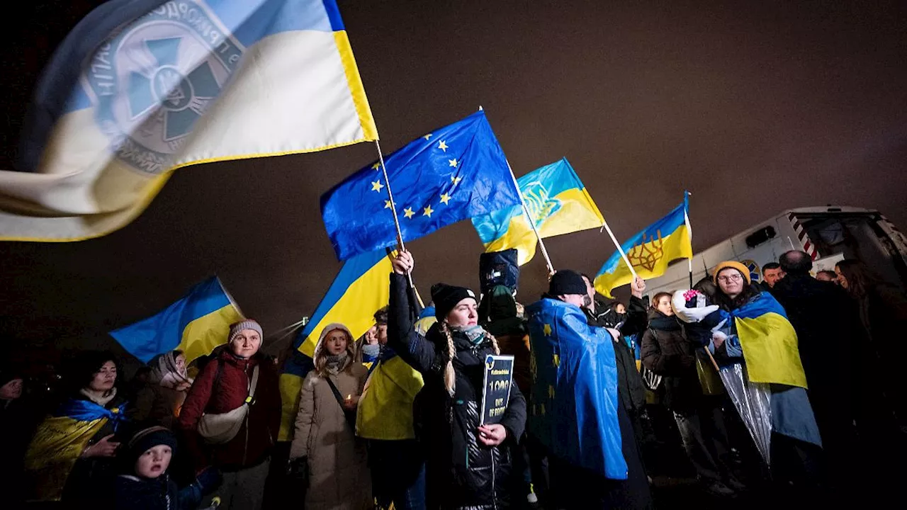 Nordrhein-Westfalen: Solidarität für Ukraine: Demo mit zerschossenem Krankenwagen