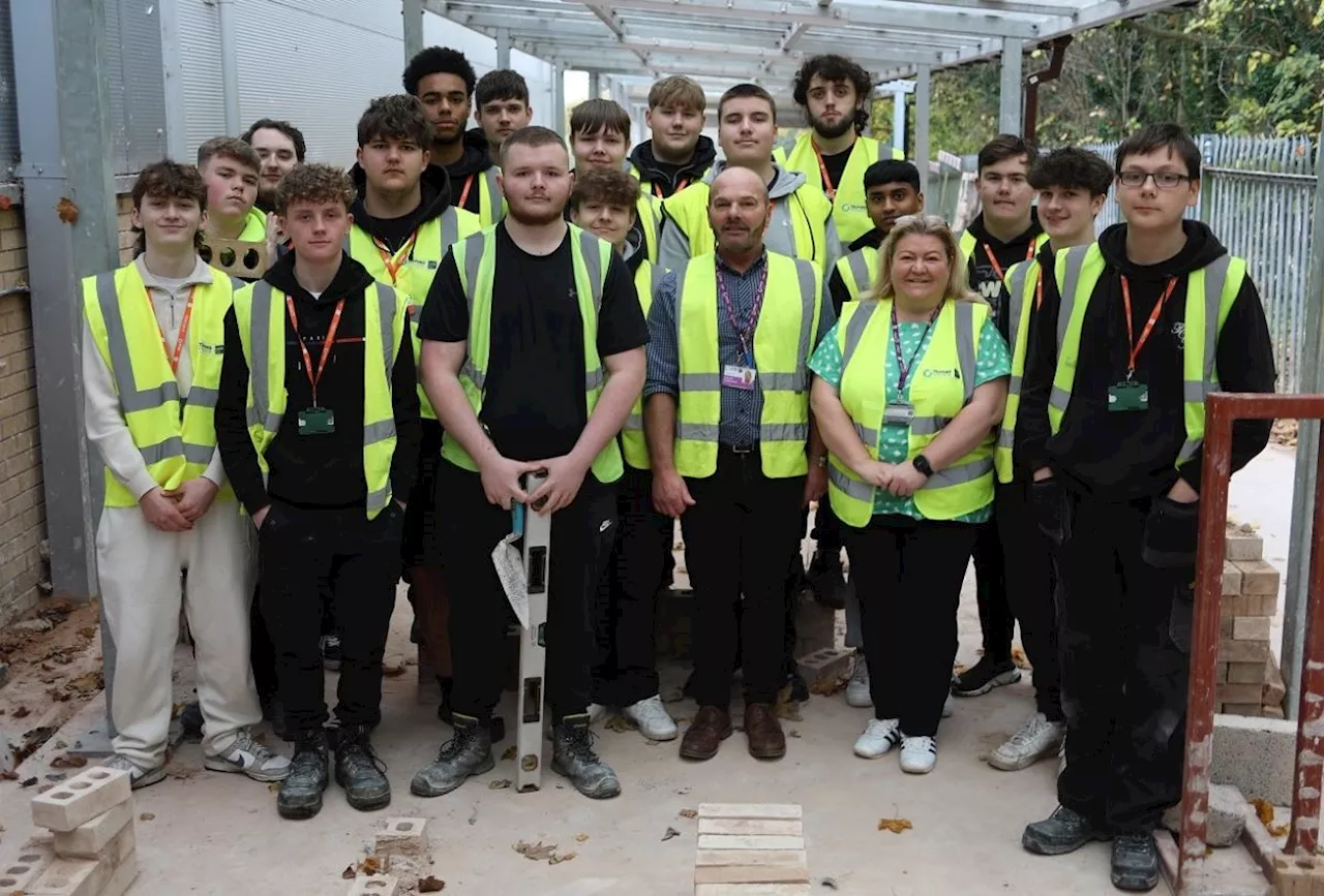 100% pass rate for Telford College bricklaying students