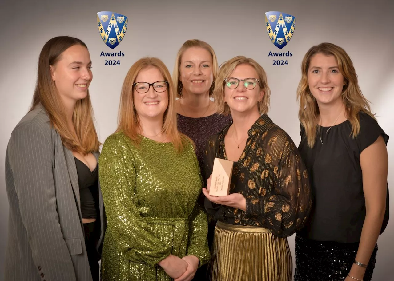 Oswestry’s female cricketers win Cricket Shropshire’s Women’s Club of the Year award