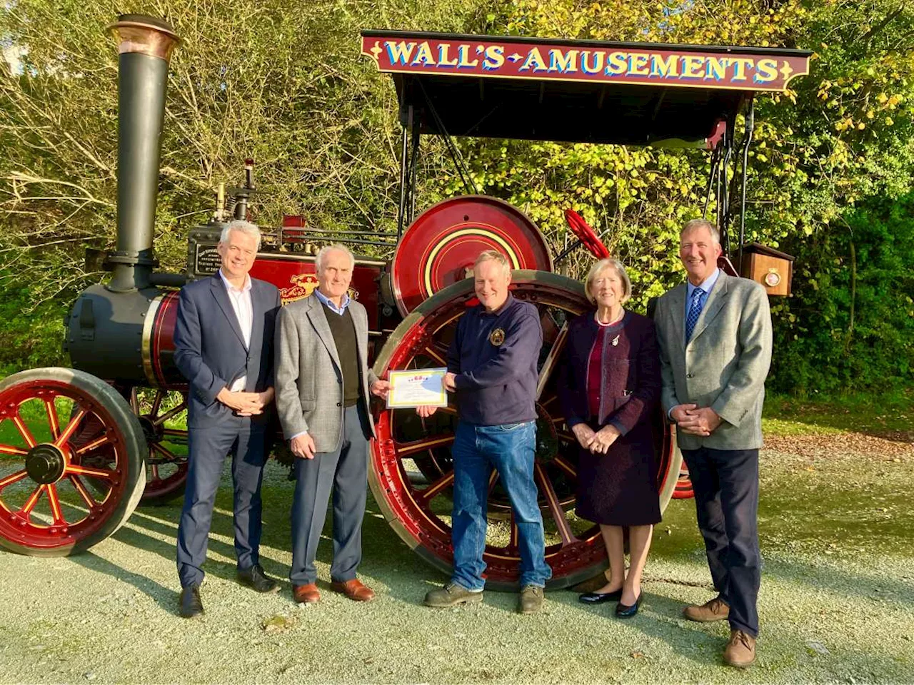 Shrewsbury Steam Rally makes donation to Shropshire Kidney Patients Association