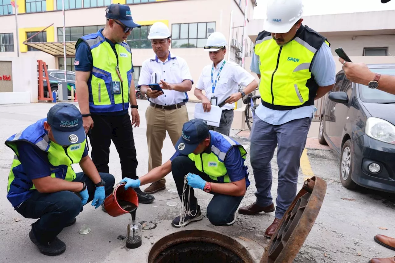 SPAN conducts checks in Alam Jaya industrial area after complaints of sewerage issues