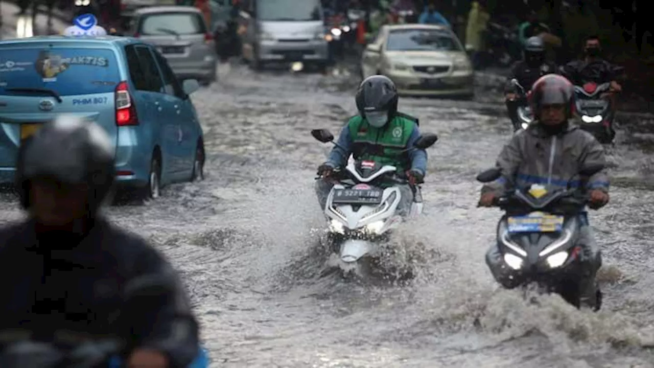 BPBD: Banjir di Jakarta Selatan dan Jakarta Barat Akibat Hujan dan Luapan Kali Krukut