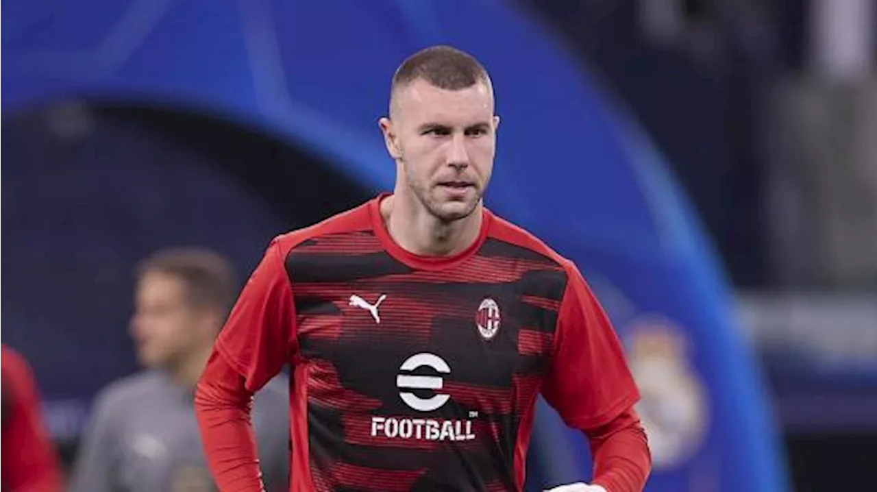 Momento nero per Pavlovic, ieri sera il difensore del Milan è stato espulso con la Serbia