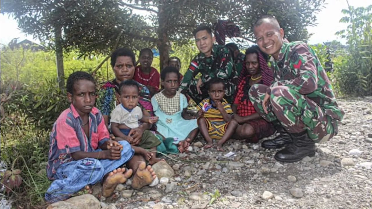 Satgas Habema Yonif Para Raider 503 Kostrad Rangkul Anak-anak di Medan Operasi Nduga Papua