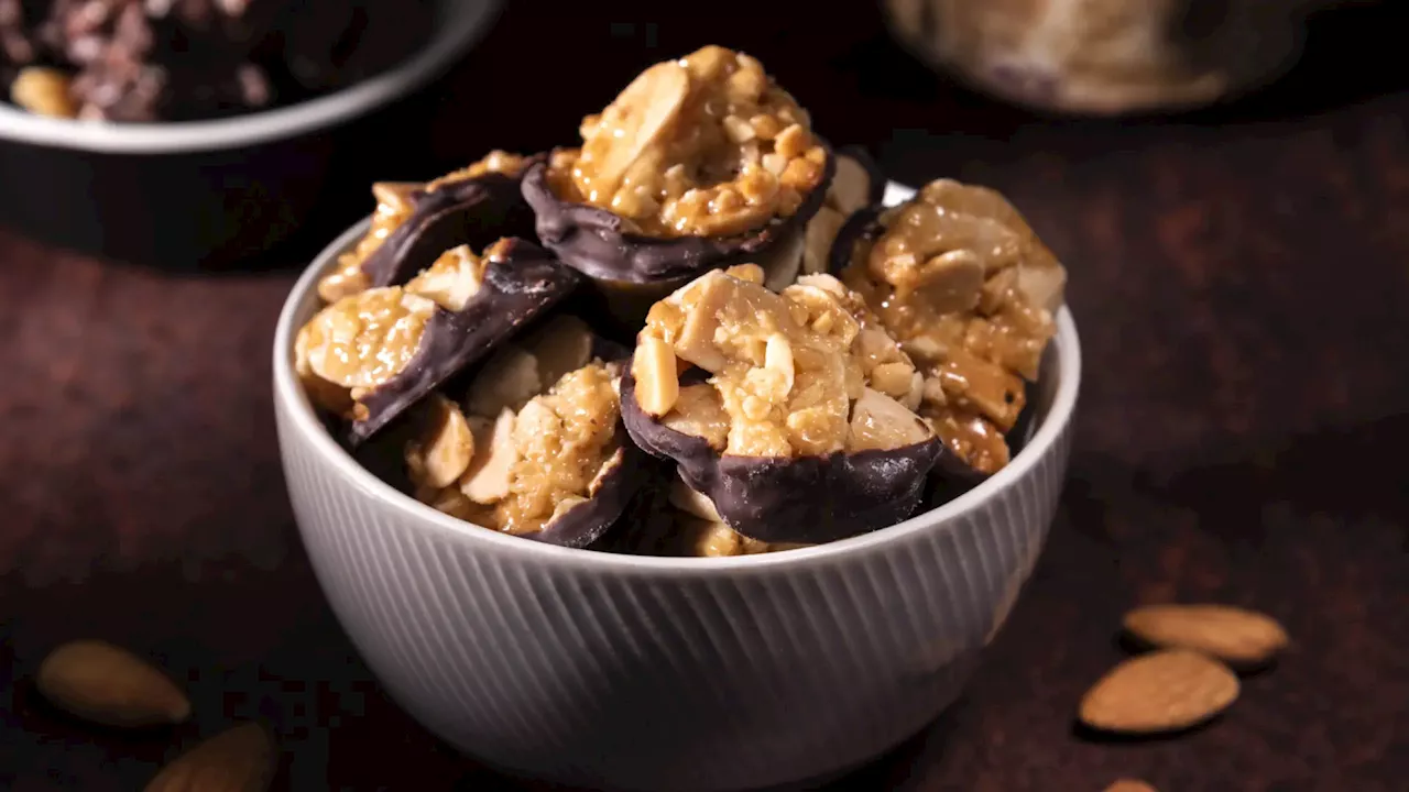 Galletas crujientes de chocolate con semillas de almendras: sin harina, sin aceite y sin azúcar