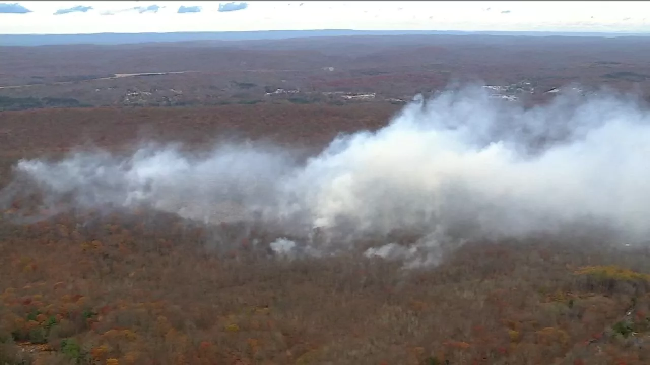 Crews make progress battling wildfire near former ski resort in Rockaway Twp., NJ; now 50% contained