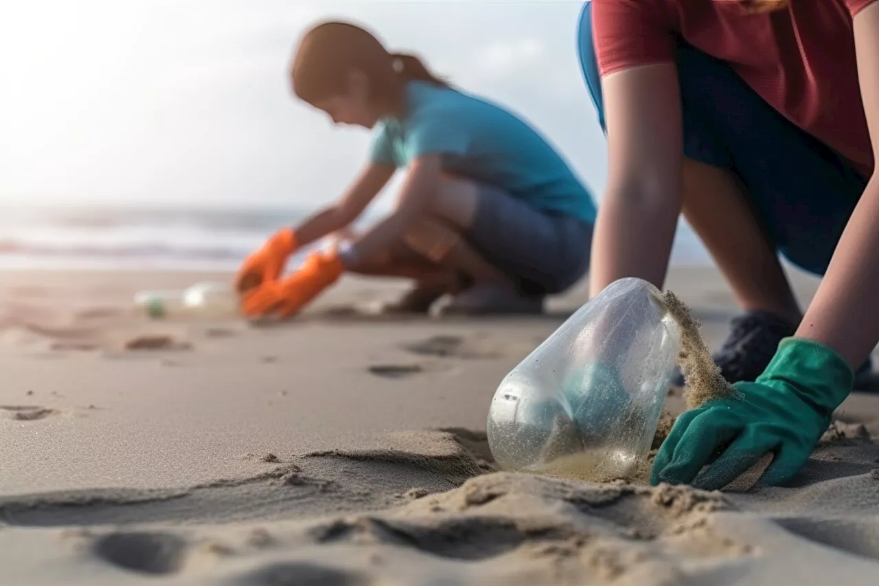 Aux Sables-d’Olonne, venez nettoyer une plage avec un skipper du Vendée Gobe !