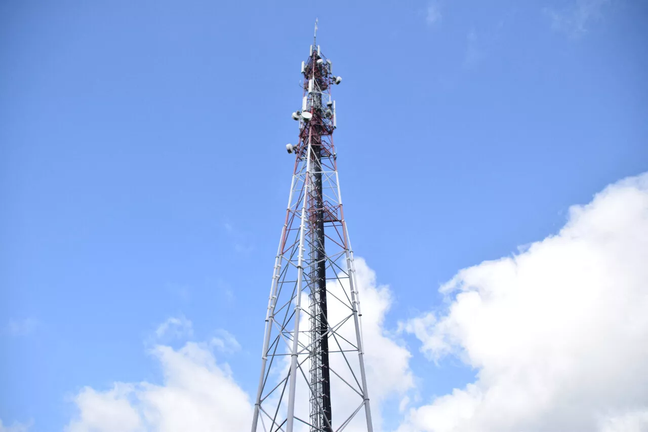 Pour implanter une antenne-relais, Bouygues Telecom fait fléchir une mairie de Gironde