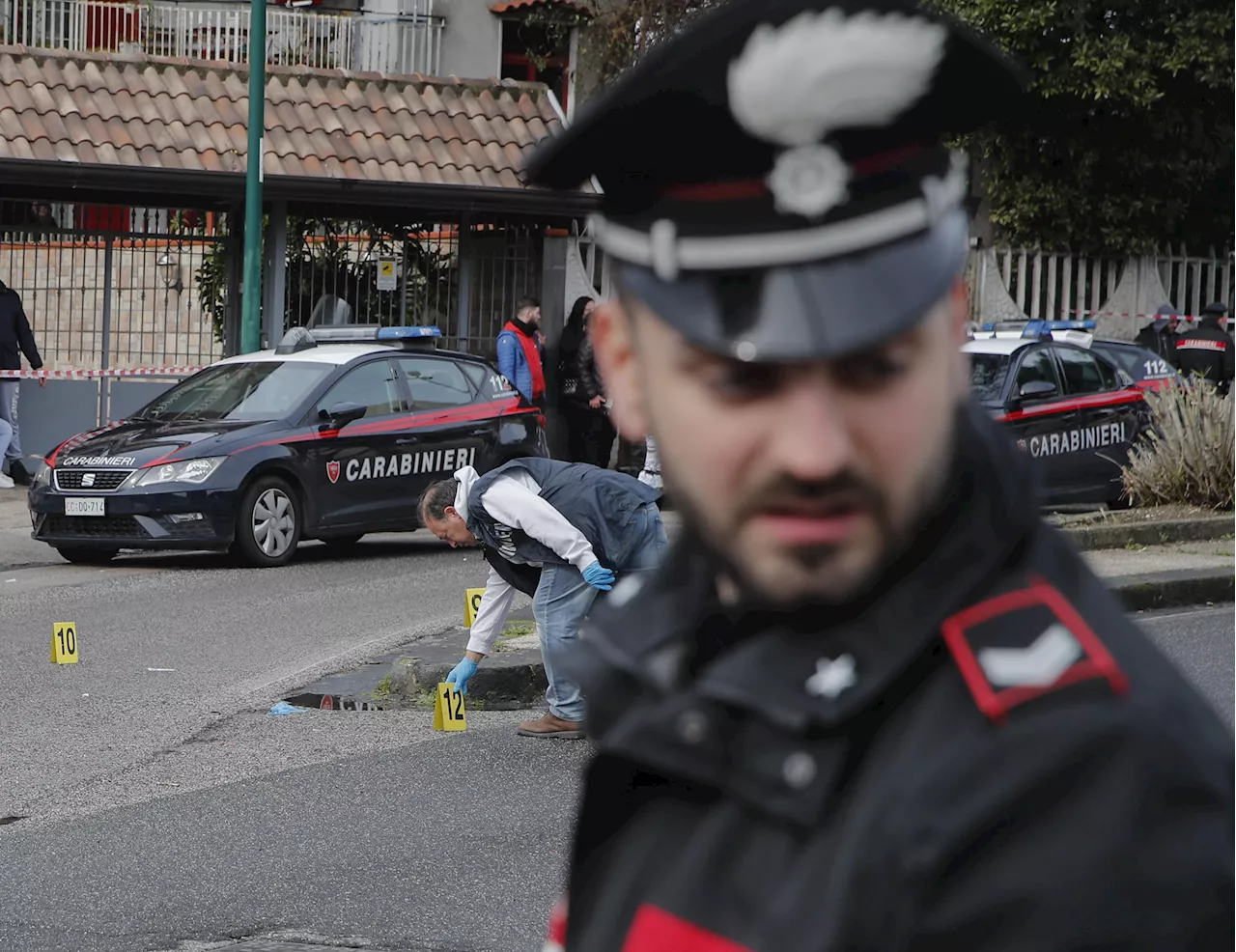 Sparatoria a Napoli, fermato un 17enne per omicidio calciatore 19enne