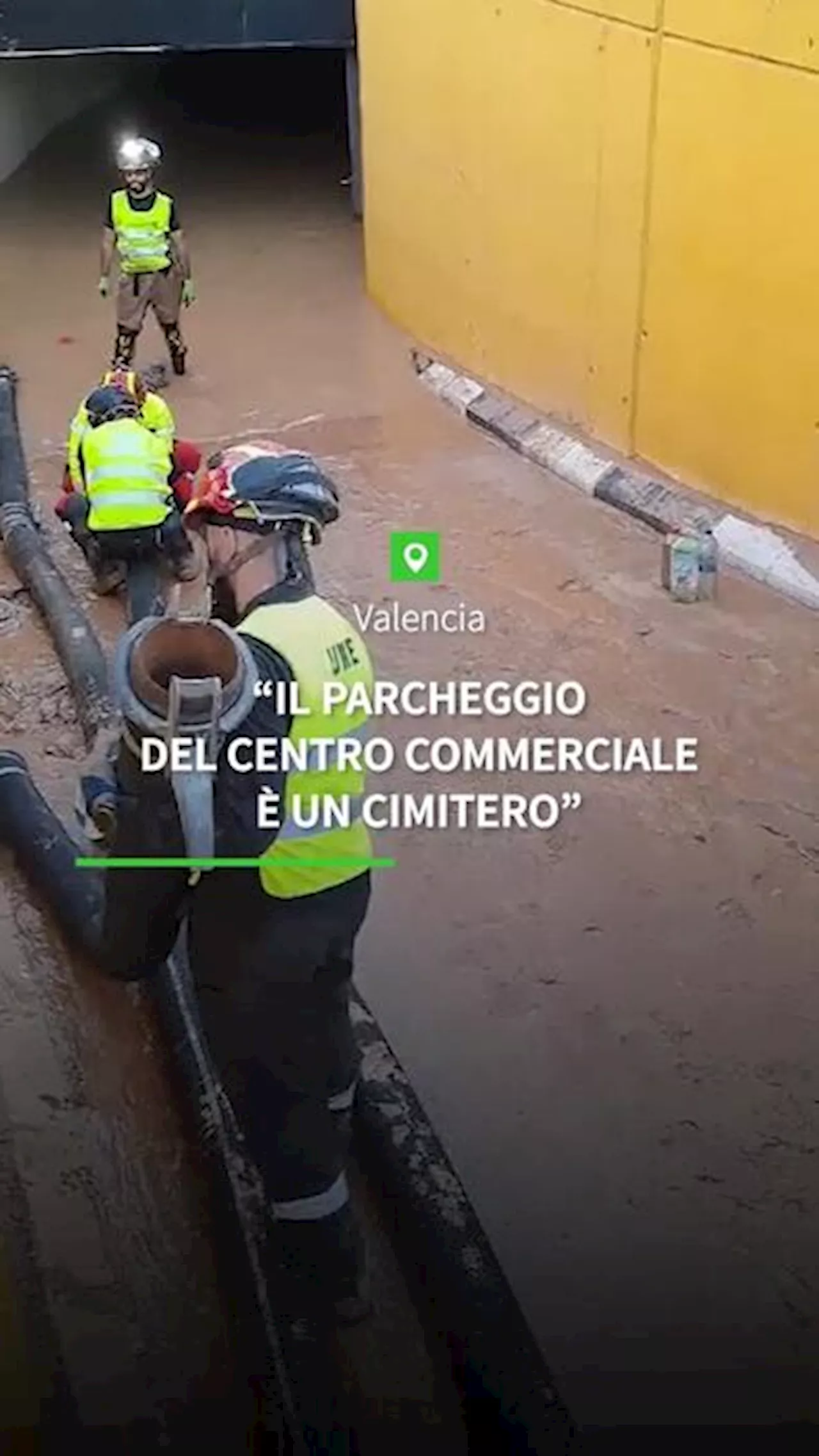 'Il parcheggio del centro commerciale e' un cimitero'