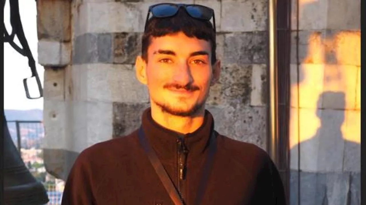 Francesco, il guardiano della Torre di Pisa «Guido i turisti in sicurezza»