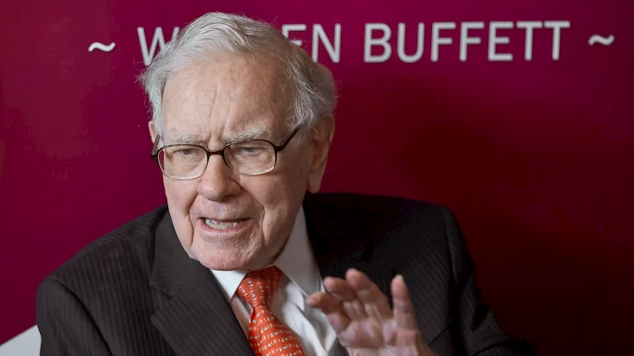 Berkshire Hathaway's Apple stock sell-off climbs as Warren Buffett cash grows to $325B