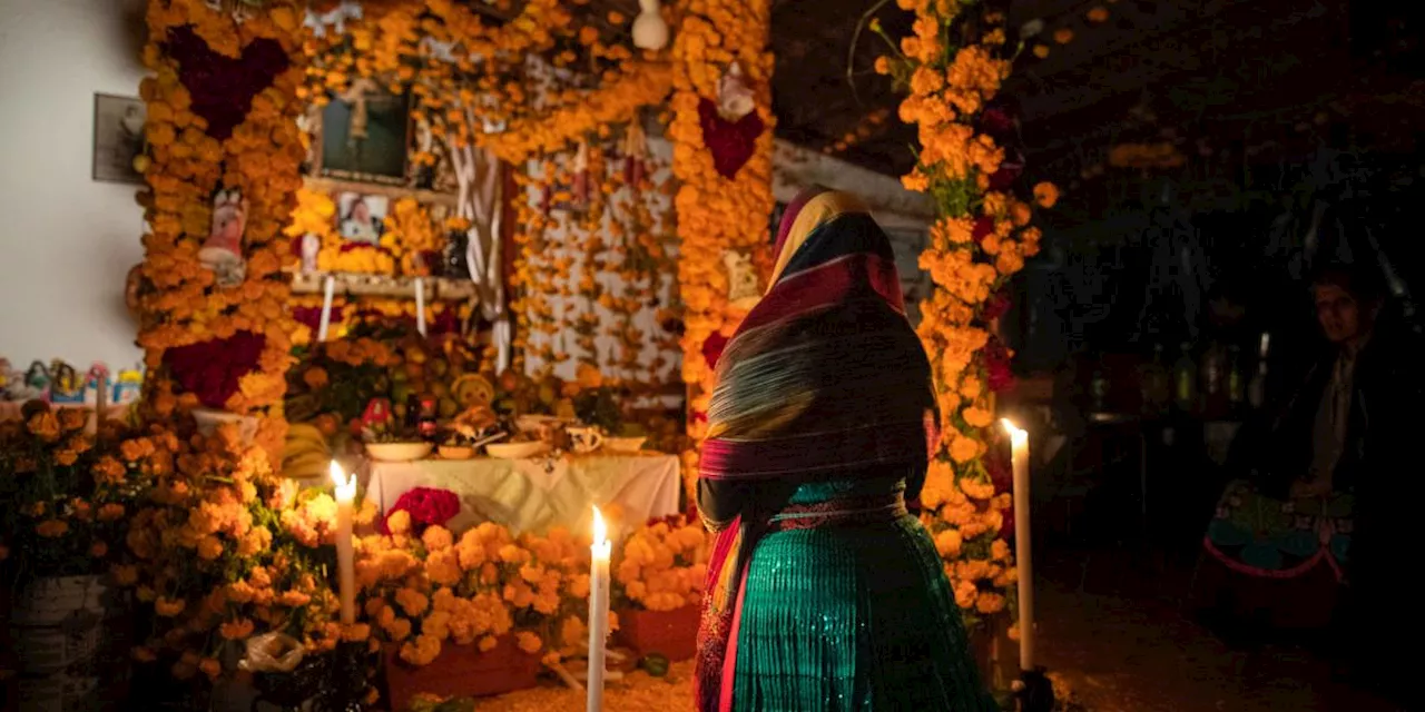 Top 3 de platillos emblemáticos de Día de Muertos y una receta para vestir la ofrenda