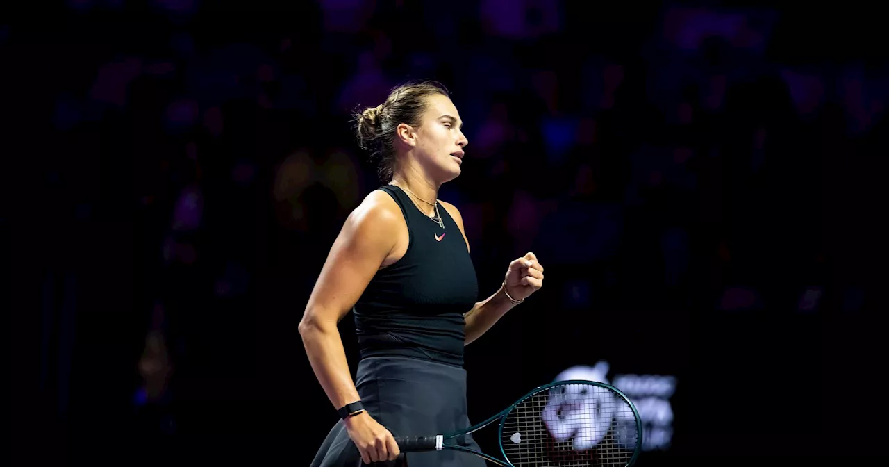 WTA-Finals in Riad: Aryna Sabalenka schlägt Olympiasiegerin Zheng Qinwen und nimmt Kurs auf das Halbfinale