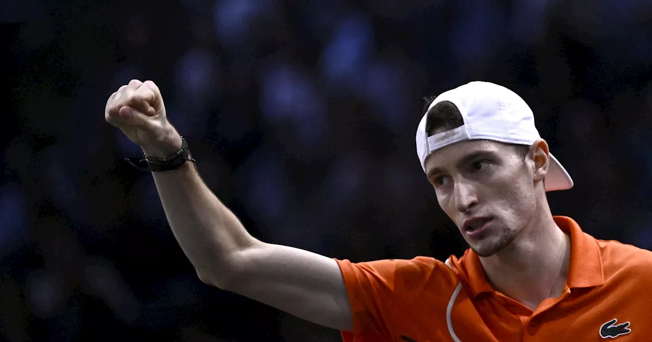  Ugo Humbert défait Karen Khachanov (6-7 (6), 6-4, 6-3) et rejoint Alexander Zverev en finale