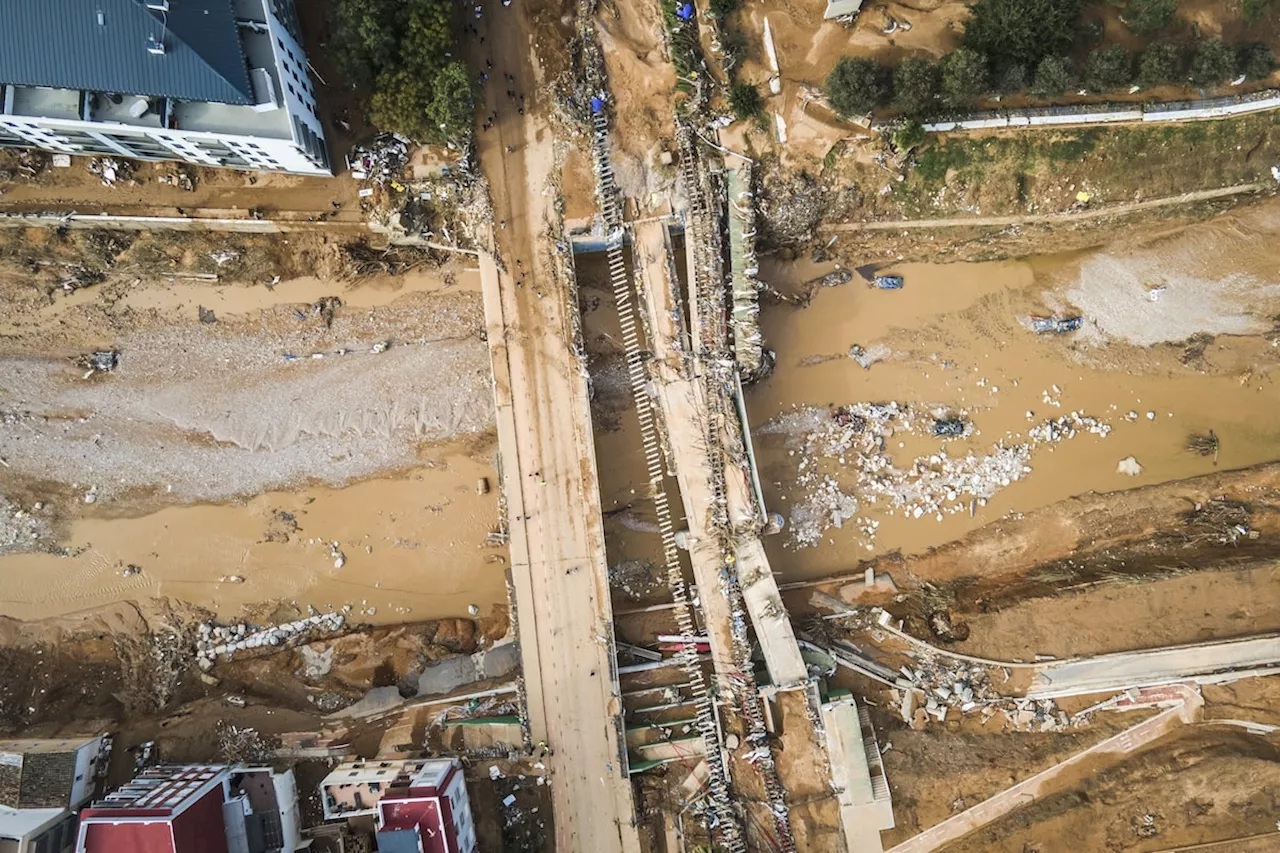 Spain’s government to send 10,000 soldiers and police to Valencia after deadly floods