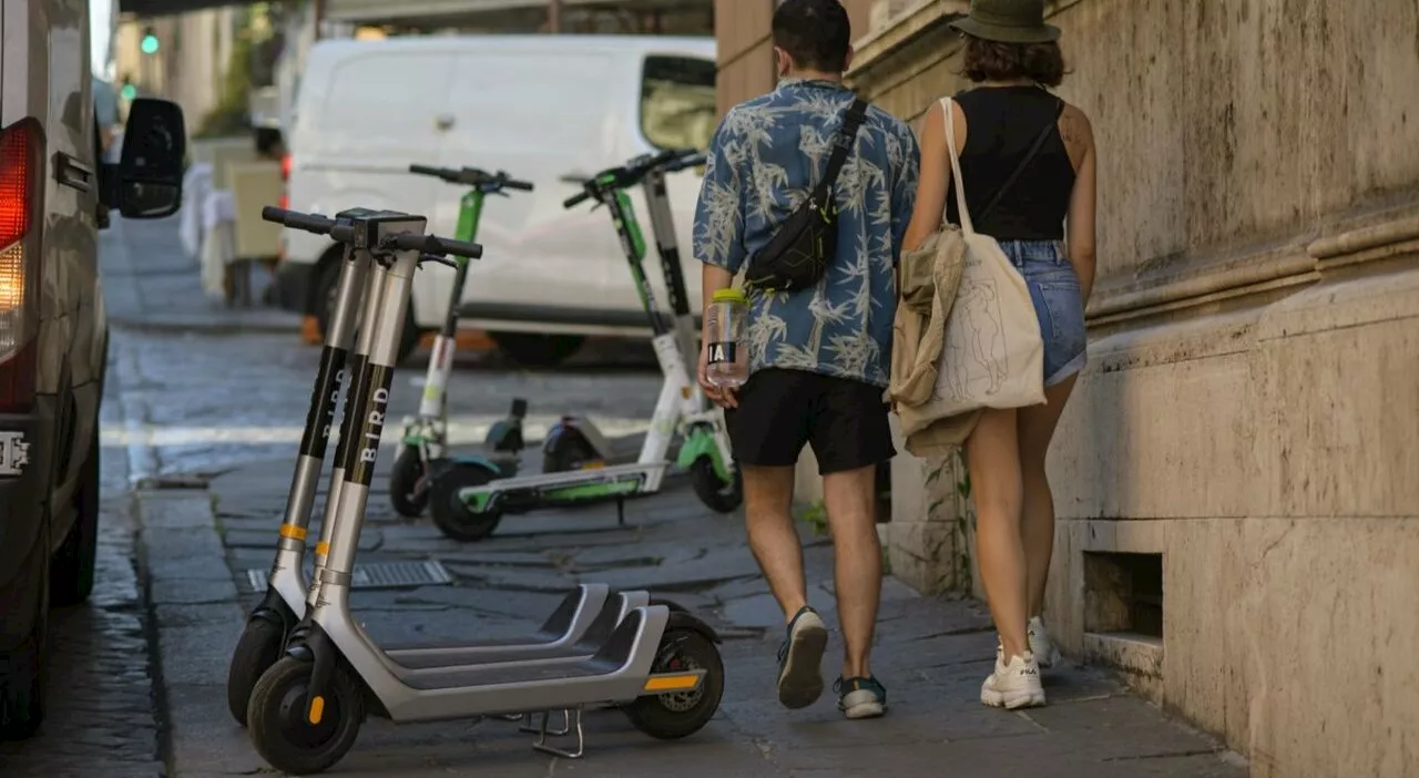 Monopattini, giallo sui dati delle infrazioni commesse a Roma: «Il Comune non risponde»