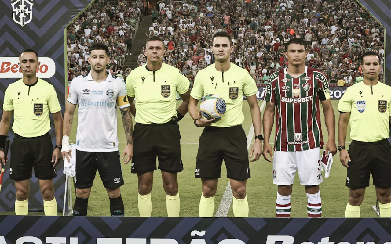 Presidente do Fluminense critica arbitragem de jogo contra o Grêmio: 'Má intenção'