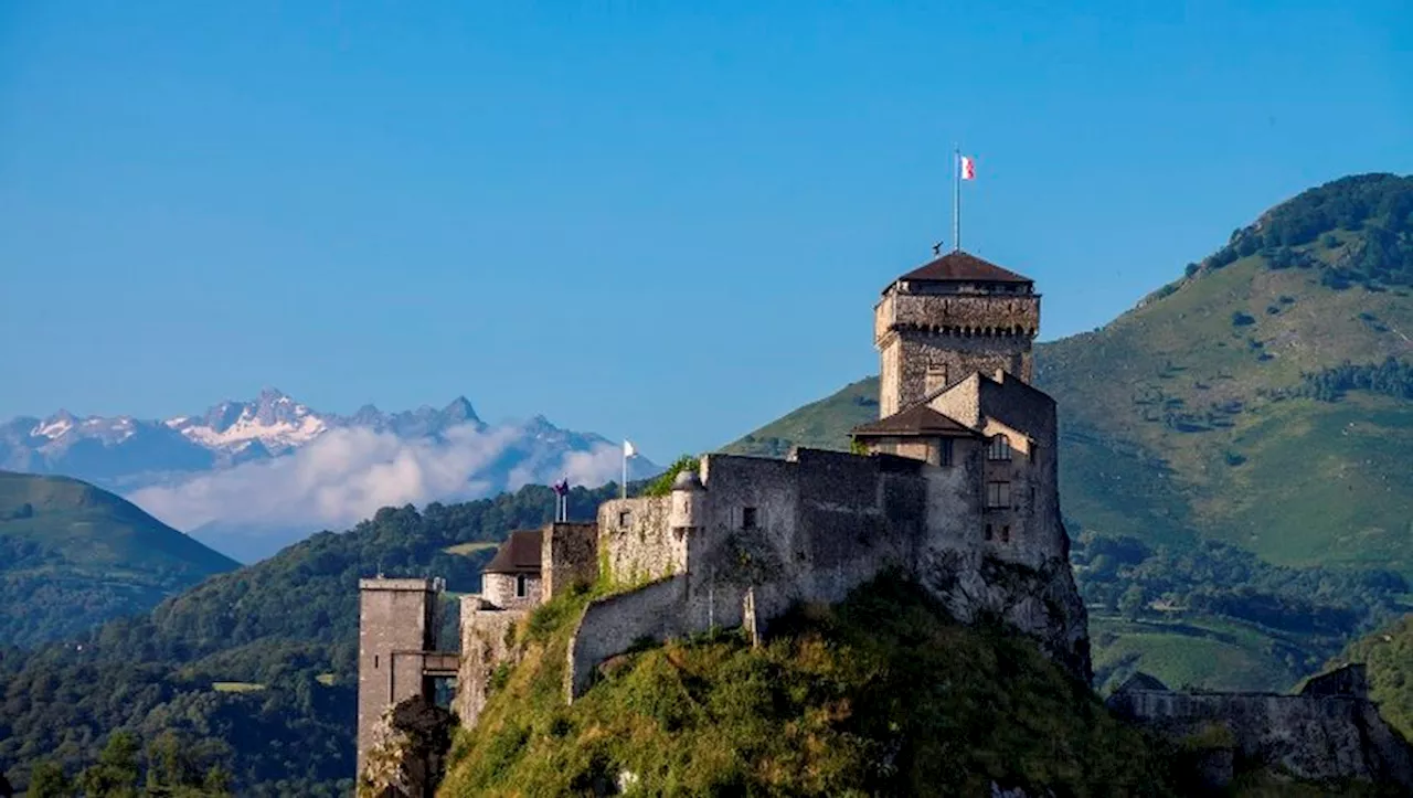 Pourquoi le château fort de Lourdes ferme au public les mois de novembre et janvier ?