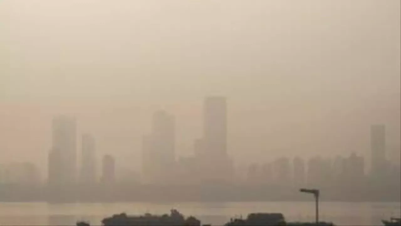 Mumbai Air Pollution: मुंबईकरों की बढ़ी टेंशन, पटाखों ने बढ़ा दिया शहर का प्रदूषण, 500 तक पहुंचा लेवल