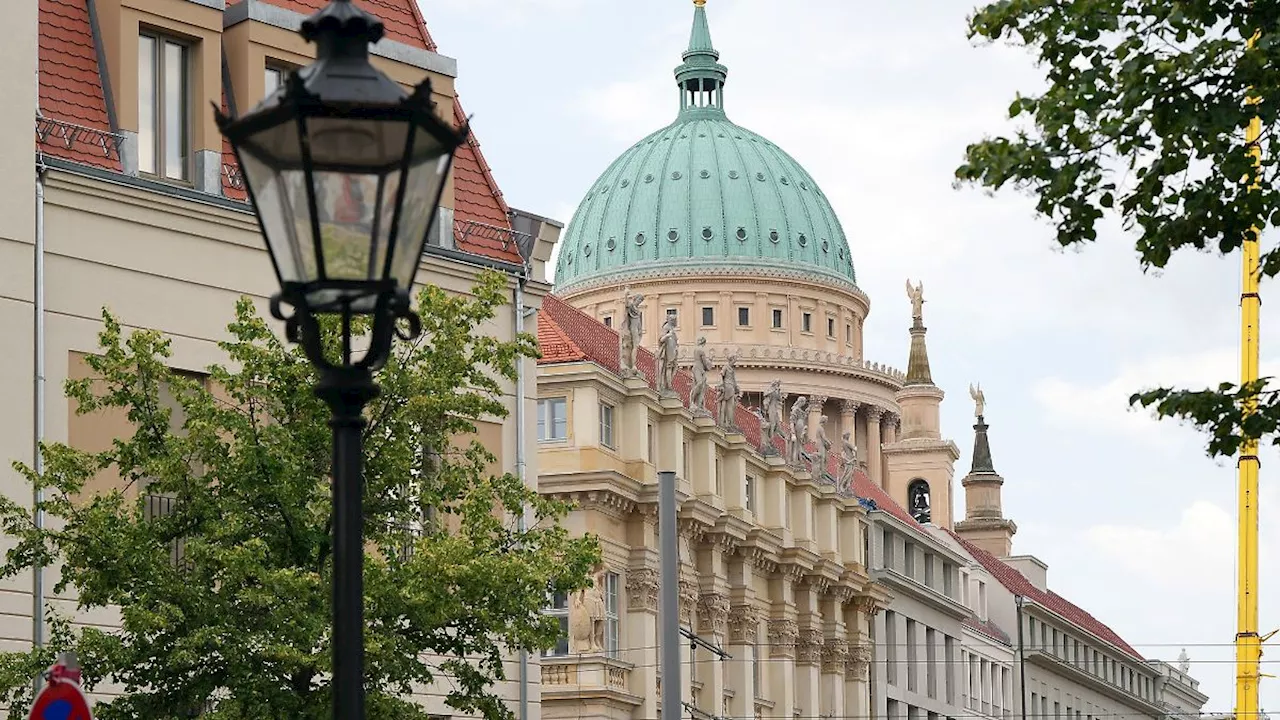 Berlin & Brandenburg: Gedenken an tote Einsatzkräfte - Keiner starb im Einsatz