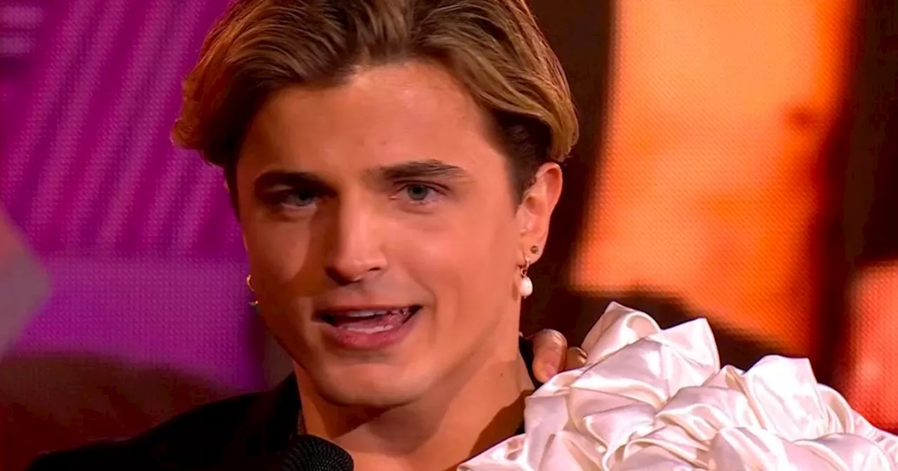 Strictly's Nikita Kuzmin's fans spot girlfriend's 'fuming' face after blunder