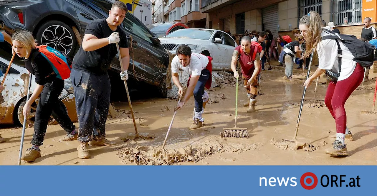 Nach Flut in Spanien: Tausende Freiwillige und Soldaten im Einsatz