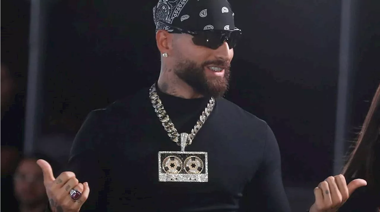 Maluma lanzó su marca de ropa con una colección de estilo futurista: “Siempre he querido hacer esto“