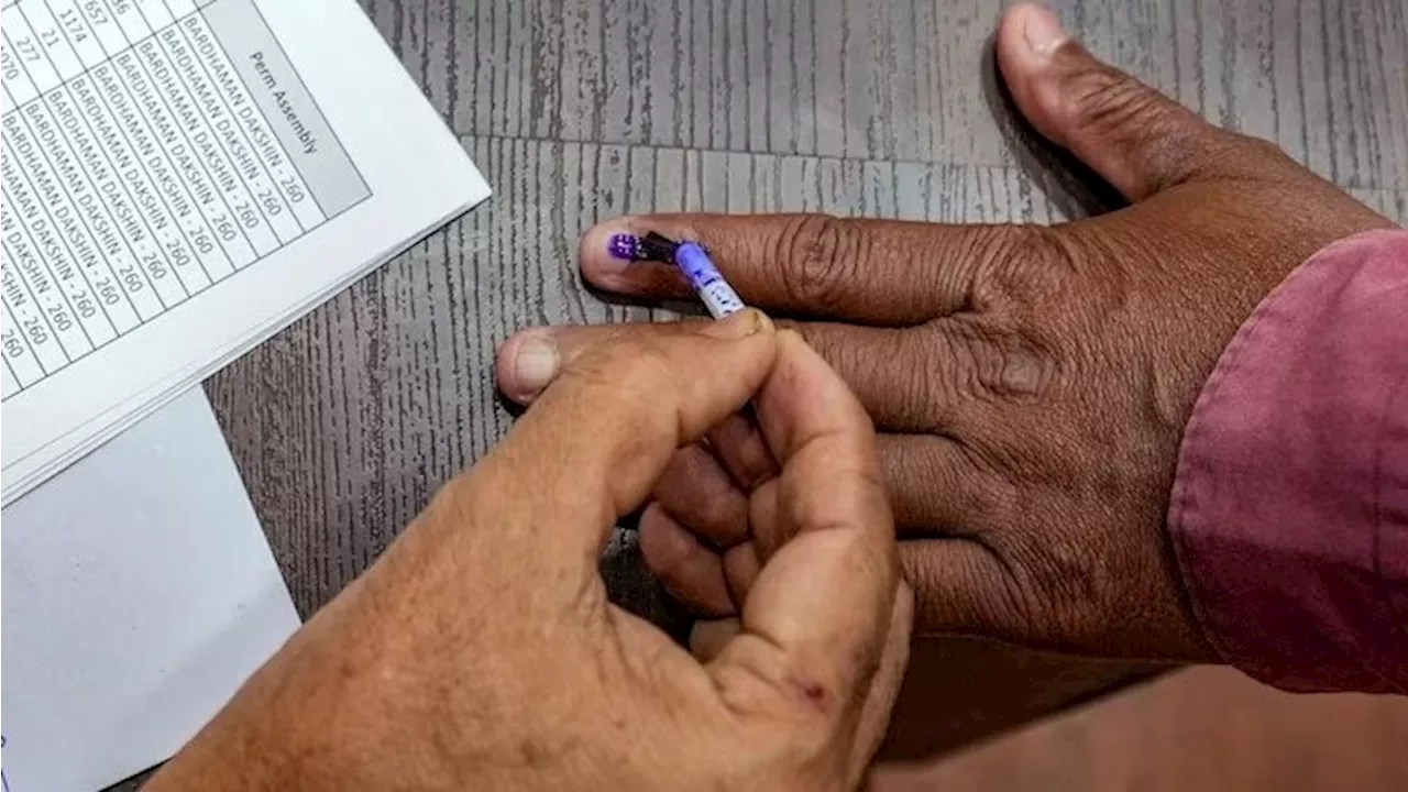 Maharahstra-Jharkhand Elections: महाराष्ट्र में किसकी बनेगी सरकार? नागपुर में वोट डालने पहुंचे मोहन भागवत और भैयाजी जोशी