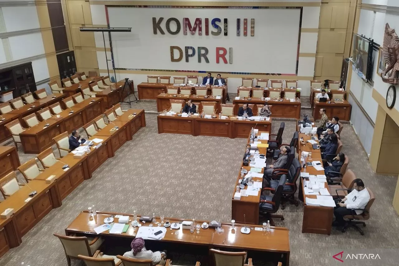 Ketua Komisi III DPR usul jangan ada wawancara 'doorstop' KPK