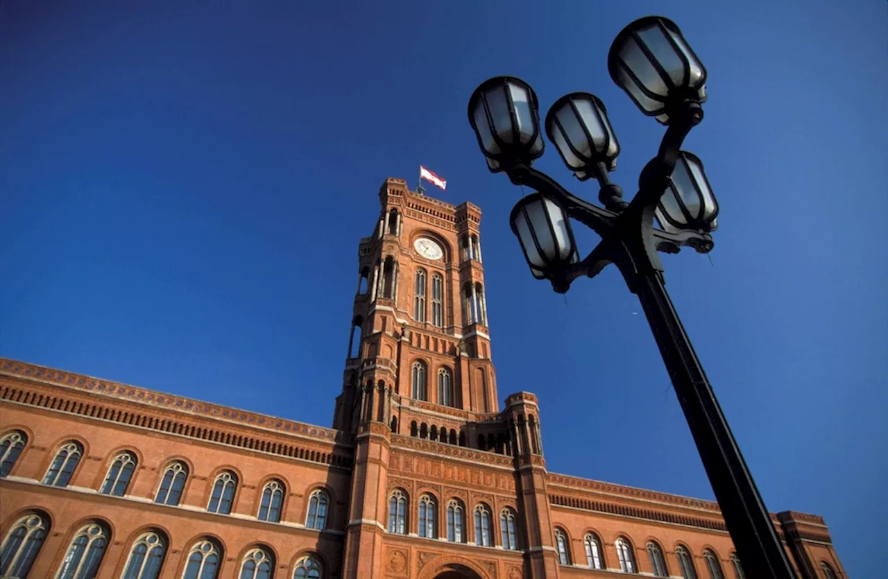 Demo gegen Sparpläne des Senats vor dem Roten Rathaus am Mittwoch